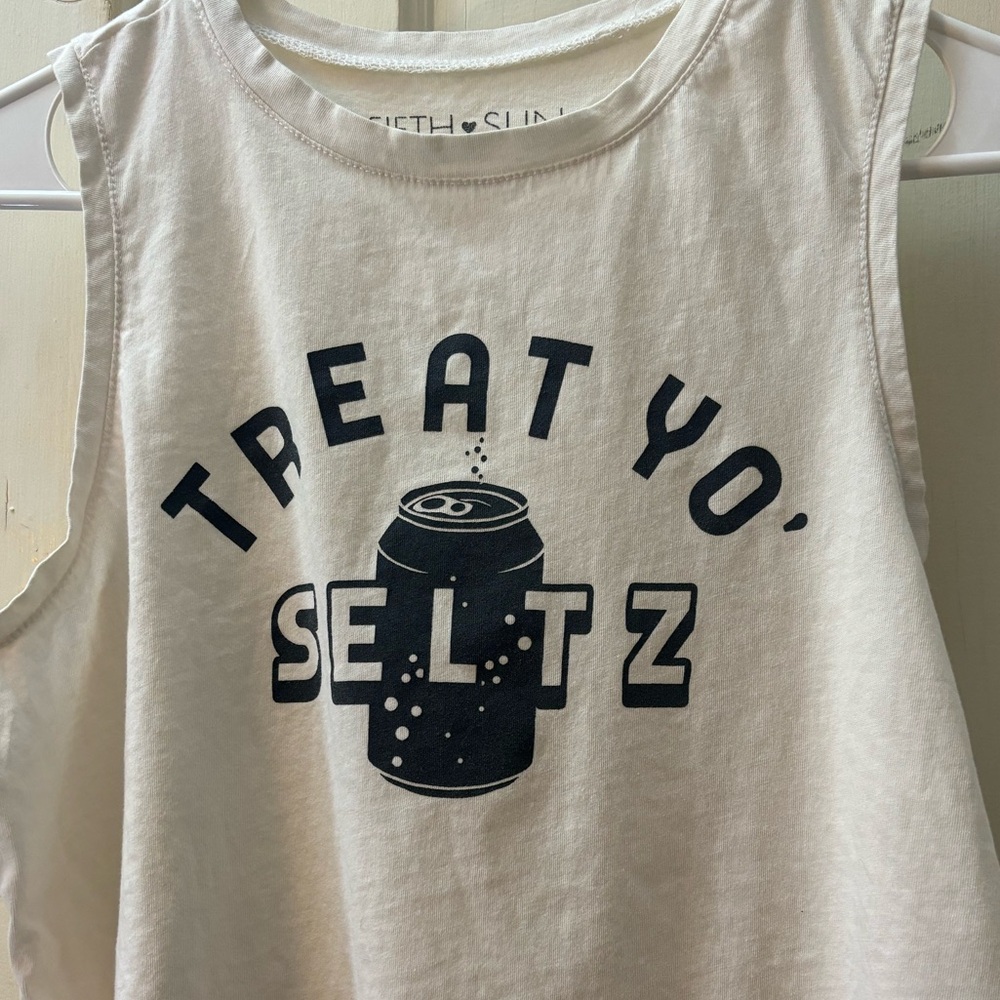 White ‘treat yo seltz’ tank top Fifth Sun size large
